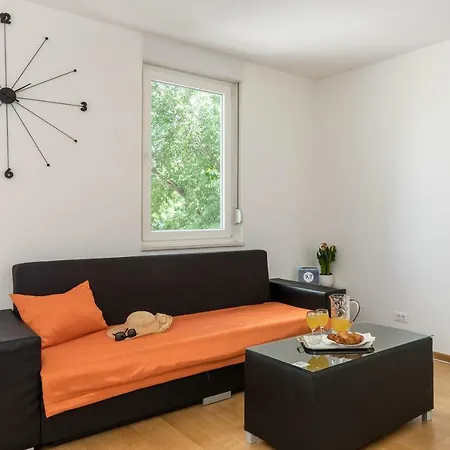 Apartment Marcela With Private Parking