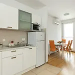 Marcela With Private Parking Apartamento Split